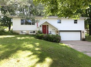 913 S 10th St, Wausau, WI 54403