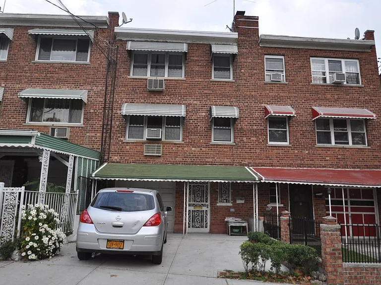3740 Laconia Ave #2 — Photo 1