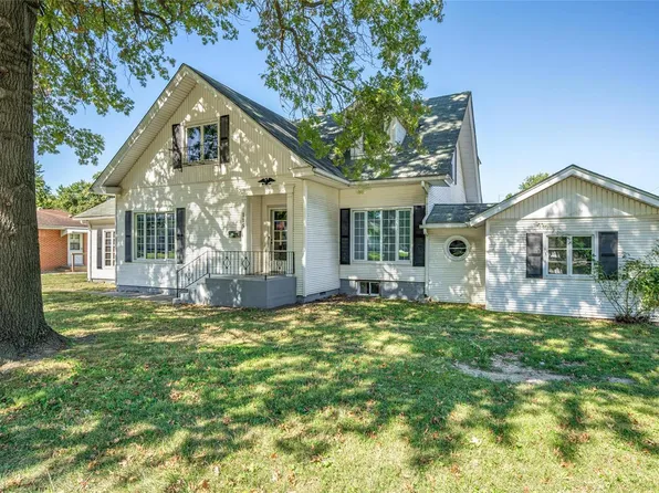 115 E Elm St, Gillespie, IL 62033