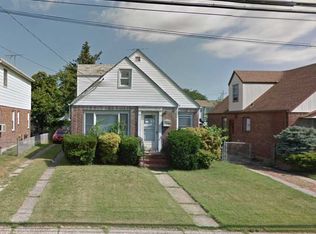 26 North Dr, Valley Stream, NY 11580