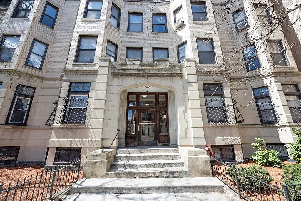 1 bed, 999 sqft, $3,300 — Photo 4