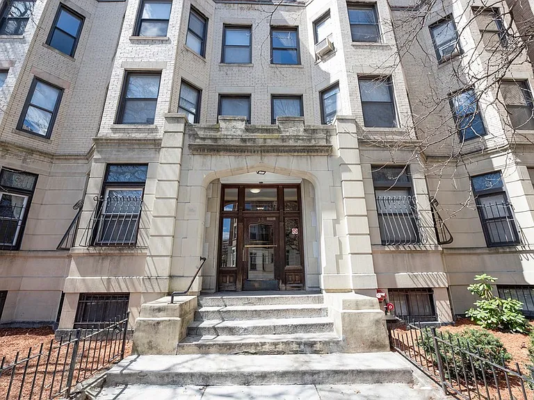 39 Hemenway St #11 — Photo 14