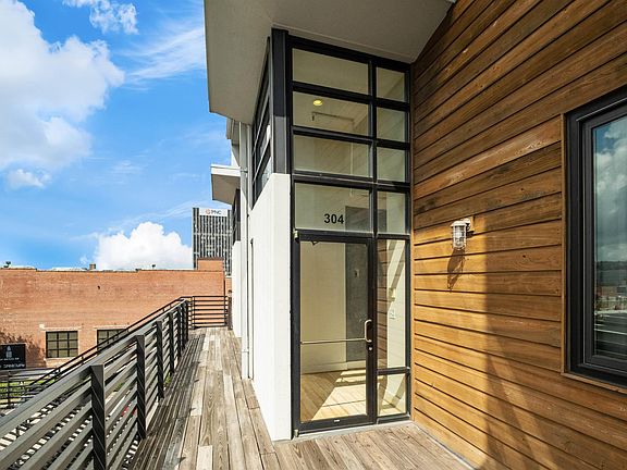 3rd image of 2226 1st Ave S APT 304