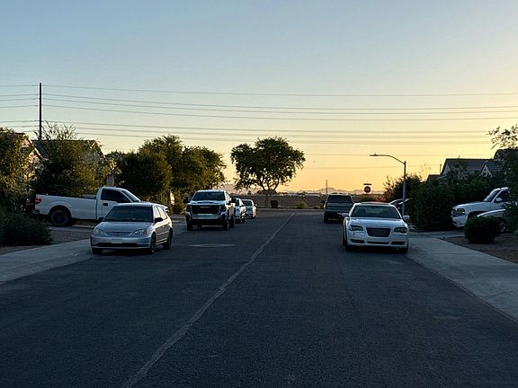 4th image of 38251 W San Alvarez Ave