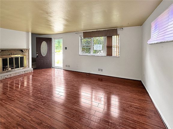 3rd image of 1206 Irene Ln