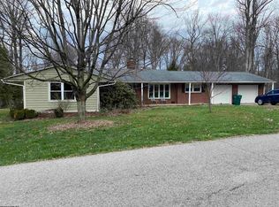 518 Hillcrest Cir, Bridgeport, WV 26330