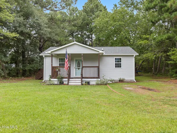 614 Saint Johns Church Road, Hampstead, NC 28443