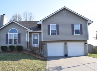 2108 Glenside Rd, Kearney, MO 64060