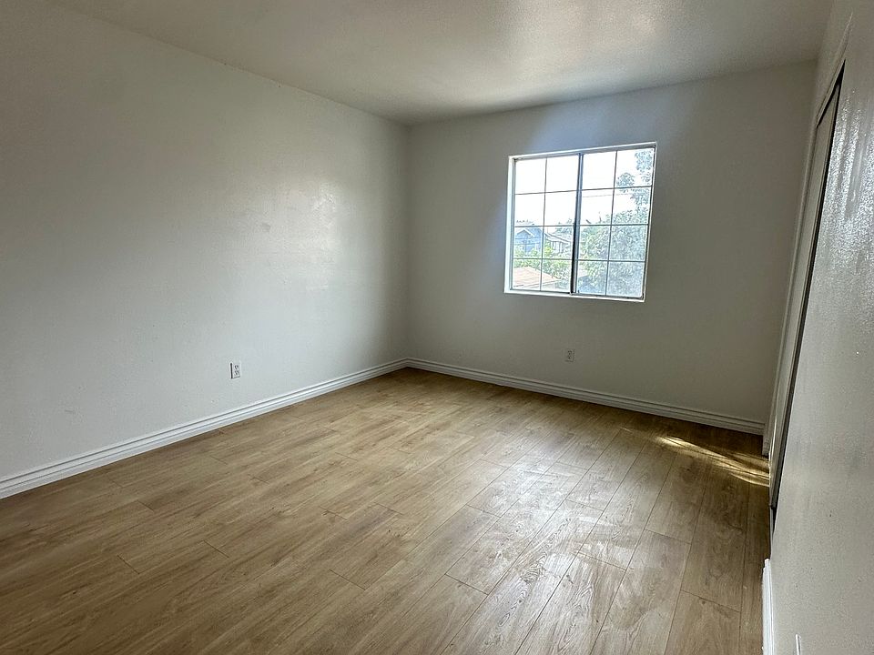 2nd image of 3607 Adair St #3607