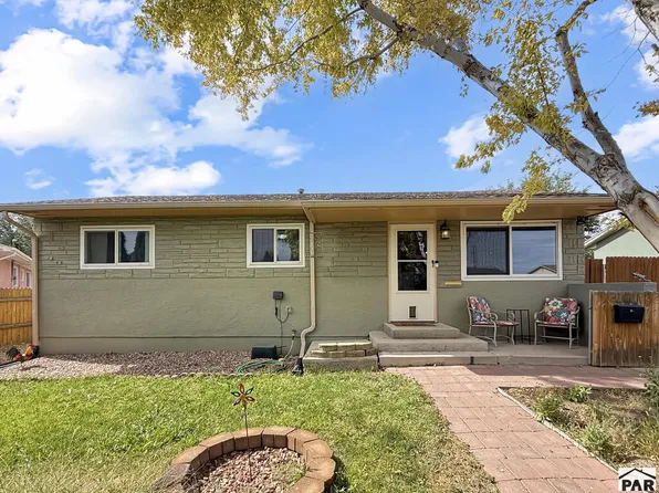 3206 Canterbury Ln, Pueblo, CO 81005