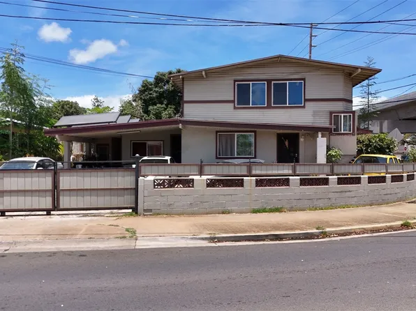94-203 Kahualii St, Waipahu, HI 96797