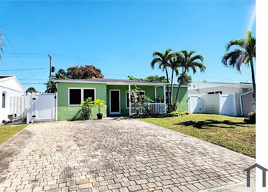3 bed, $3,400 — Photo 3