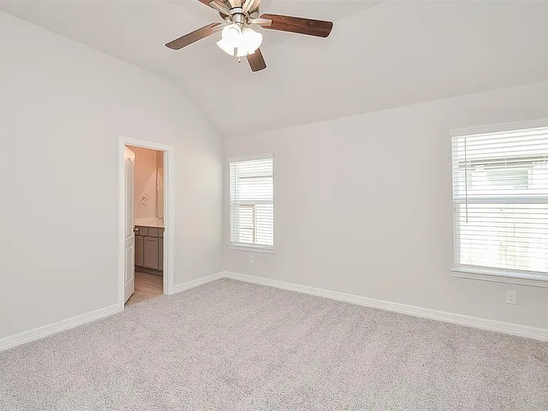 7402 Sunlit Harbor Dr — Photo 13