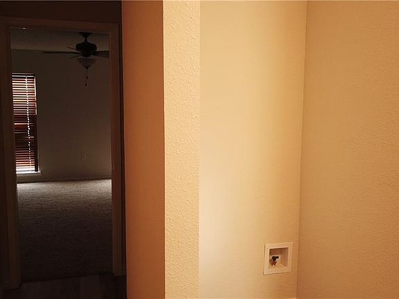 5th image of 303 Arthur Dr