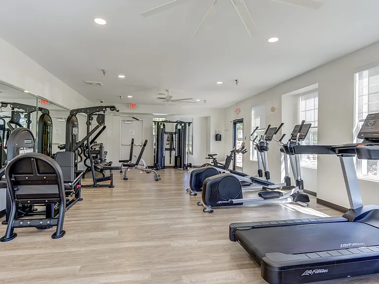 Sterling Pointe — Photo 9