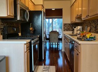 2013 Crossing Ct, Lombard, IL 60148