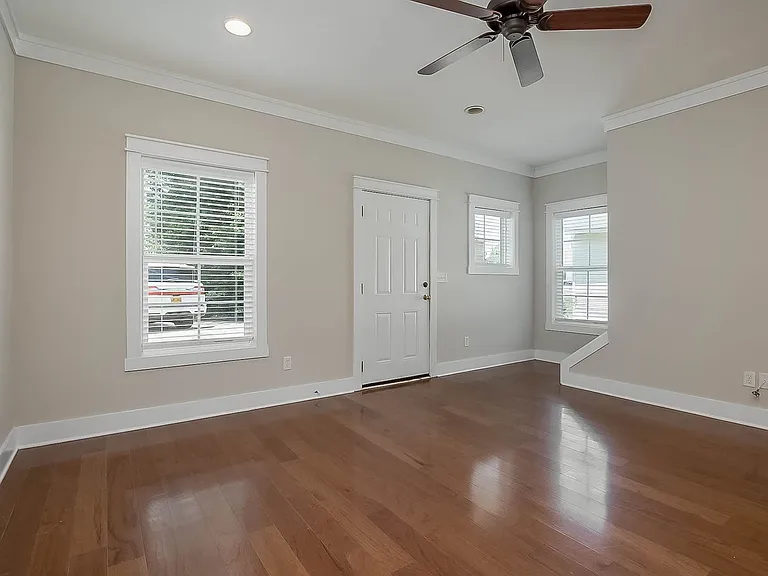 917 Homewood Dr #1 — Photo 3
