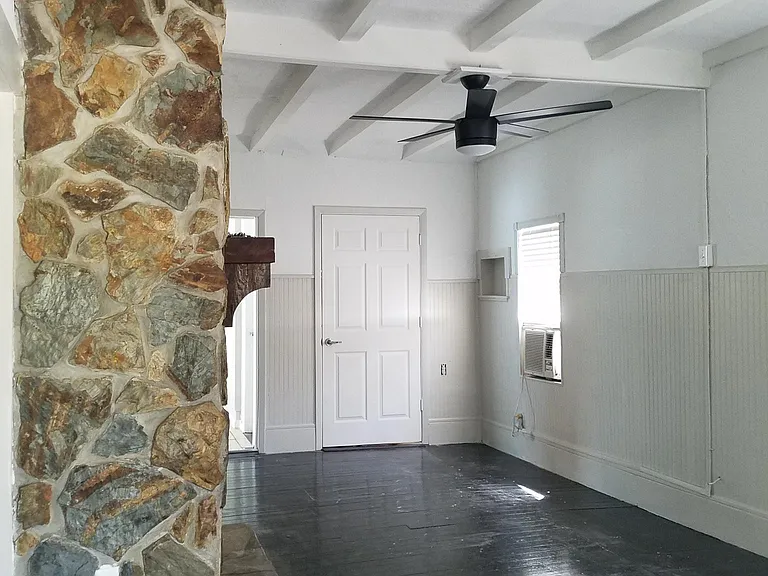 6016 Main St — Photo 4