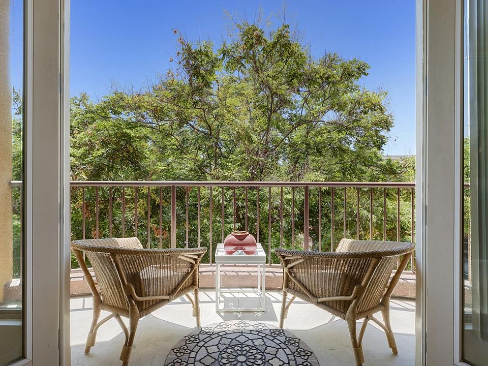 Private Balcony w/ Tree Top Views