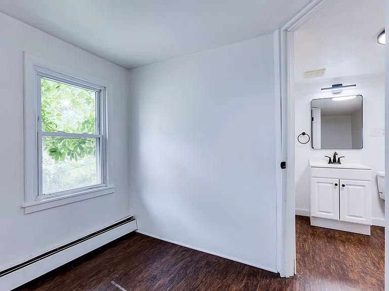 978 Manton Way — Photo 37