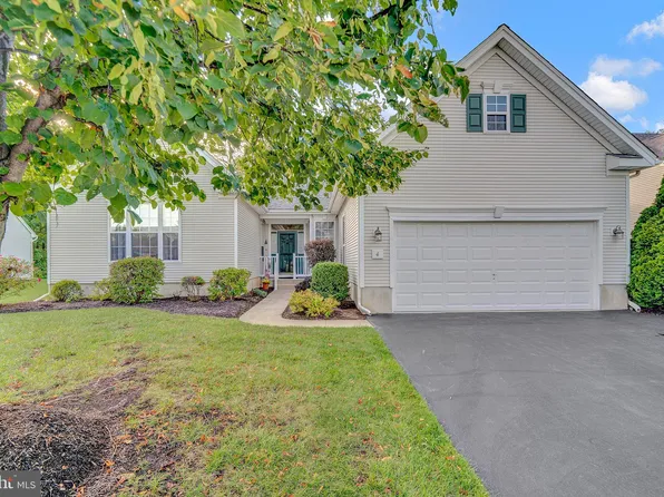 4 Fitzgerald Ln, Columbus, NJ 08022