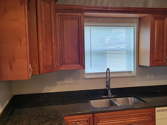 3rd image of 2420 Randall Ln #3A