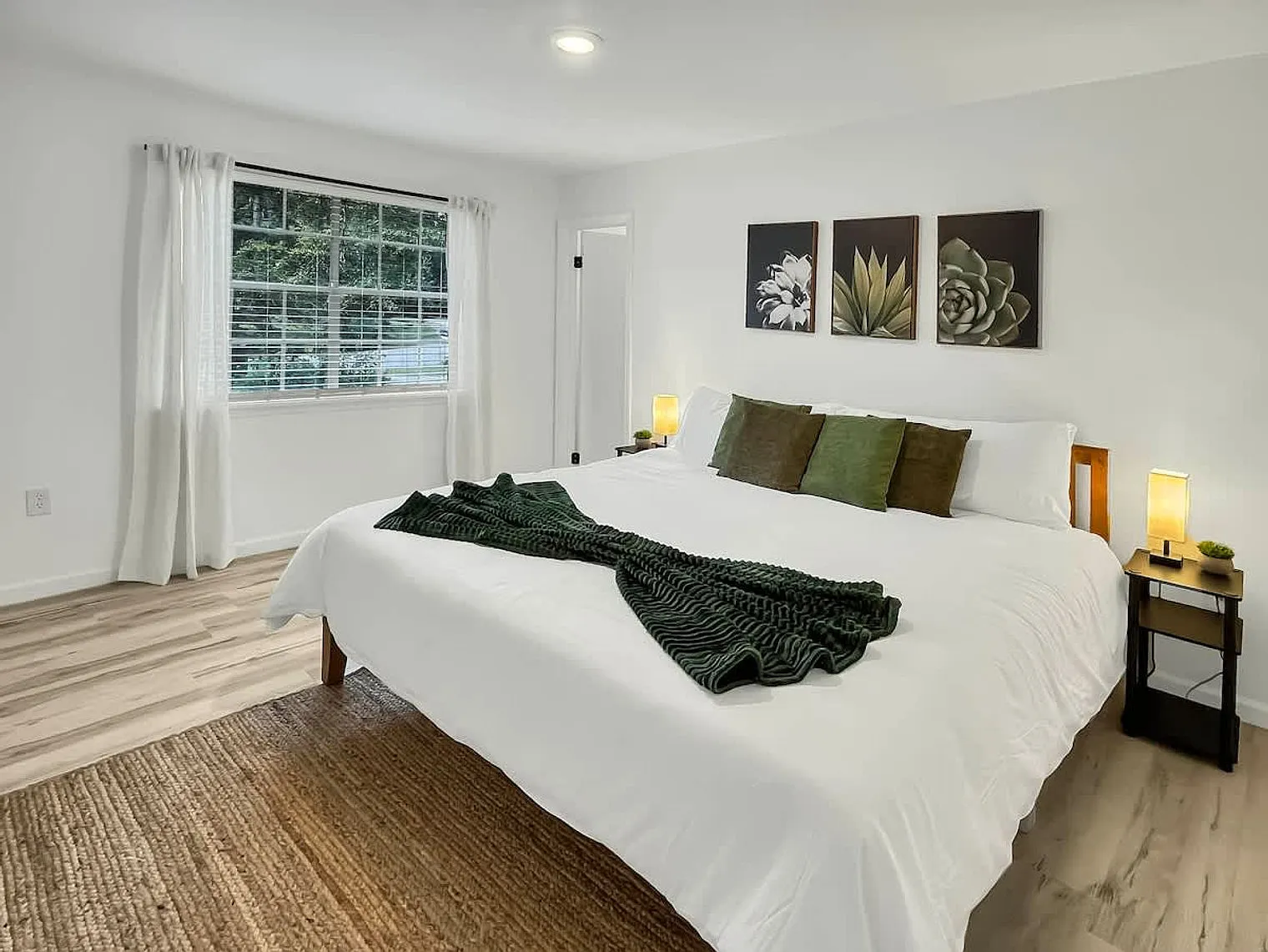 3 bed, 2.0 bath, 1539 sqft, $3,267 — Photo 4