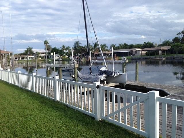 Dock