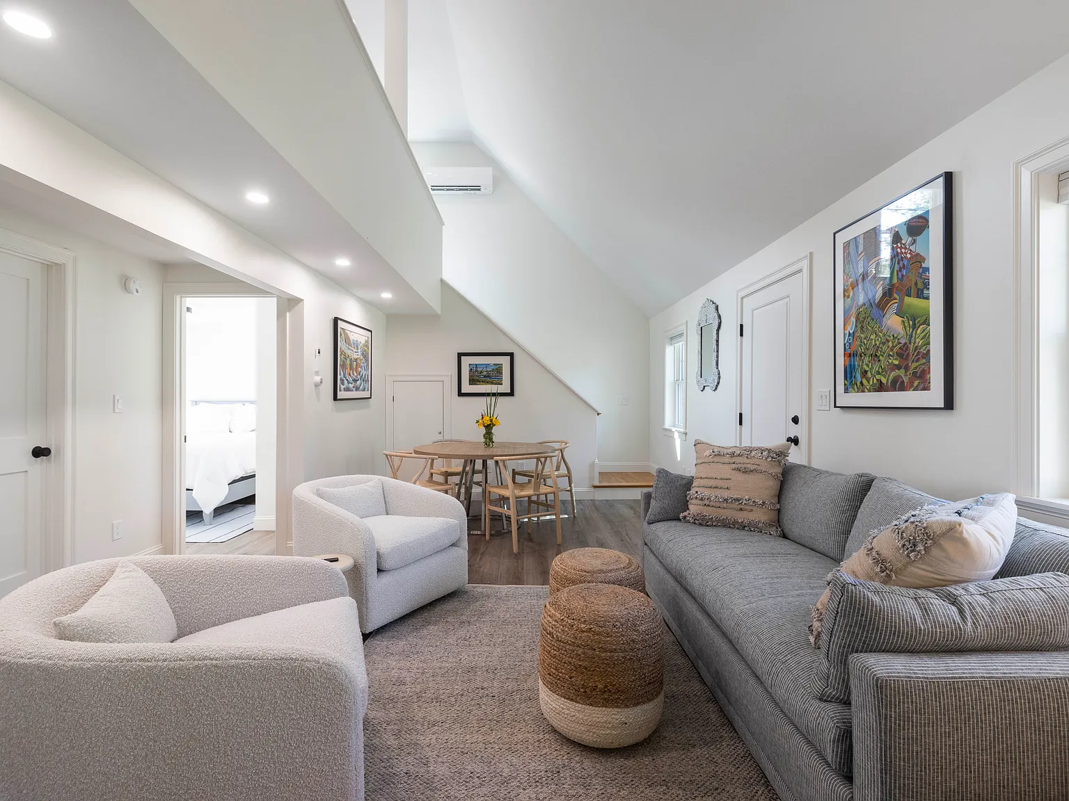 2 bed, 1000 sqft, $2,500 — Photo 3