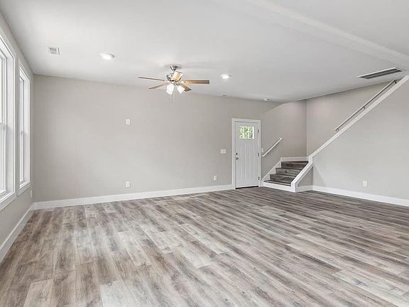 4th image of 770 Dearman St
