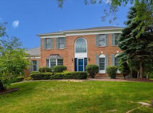 25 Hawthorne Rd, Shrewsbury, MA 01545