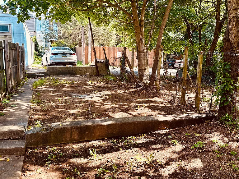 944 Oak St #1 — Photo 10