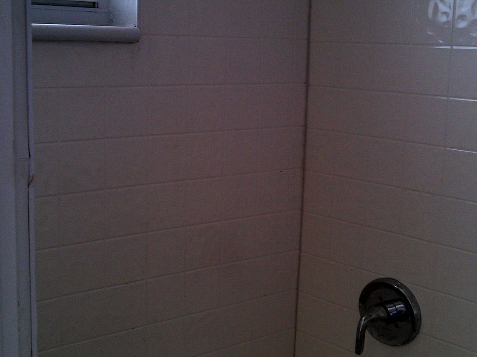 2nd image of 16 W Herrick Dr