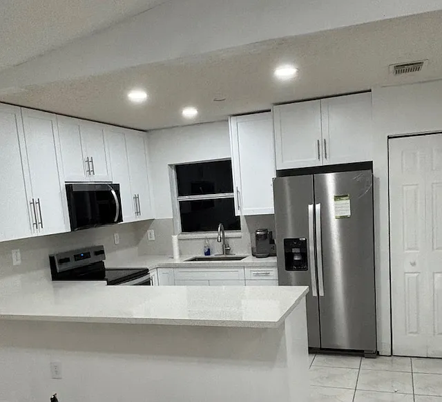 4 bed, 1690 sqft, $3,900 — Photo 3