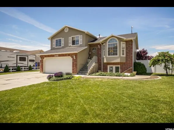 1745 N 300 W, North Ogden, UT 84414
