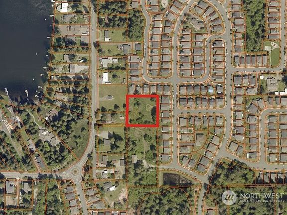 3rd image of 332 XX 38th Avenue S