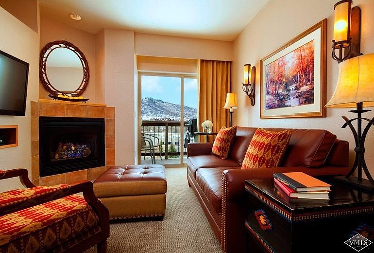 2nd image of 160 W Beaver Creek Blvd #1314