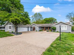 1508 W Lake Shore Dr, Springfield, IL 62712