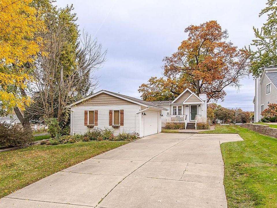 10470 King Rd, photo 3