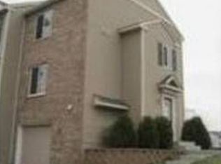 5034 Evergreen Dr N UNIT 8, Hugo, MN 55038