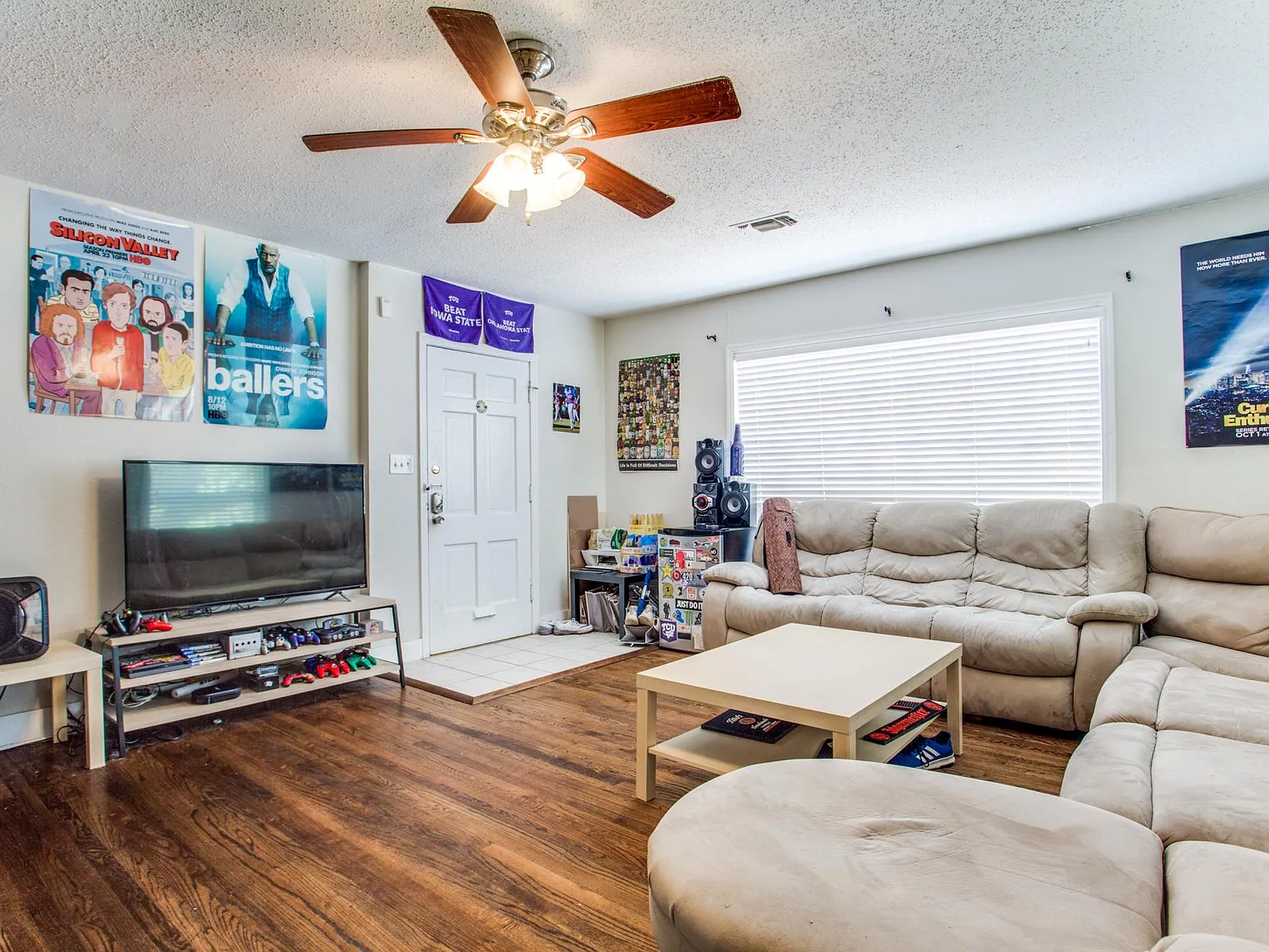 4 bed, 1800 sqft, $4,000 — Photo 2