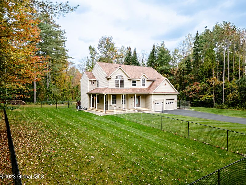 2nd image of 361 Gansevoort Road
