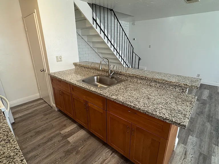 2205 Peppertree Way #2 — Photo 7