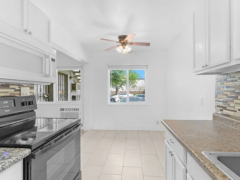 5364 & 5372 Young St — Photo 11