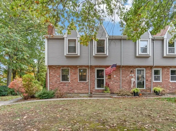 4 Legion Dr #A, Plainville, MA 02762