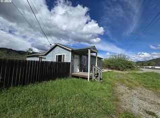 340 E 6th Ave, Riddle, OR 97469