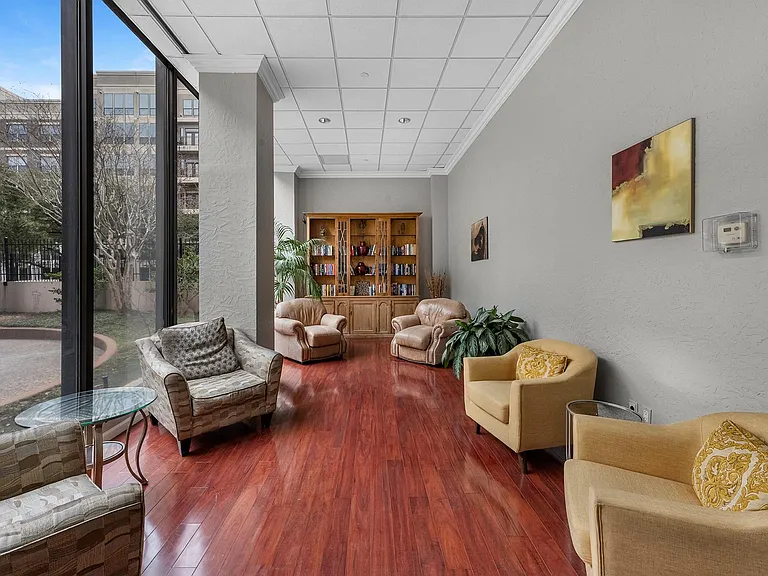 5150 Hidalgo St #202 — Photo 31