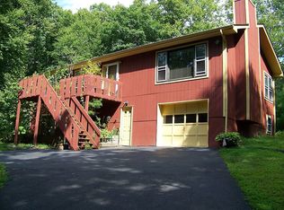 110 N Chokeberry Dr, Milford, PA 18337