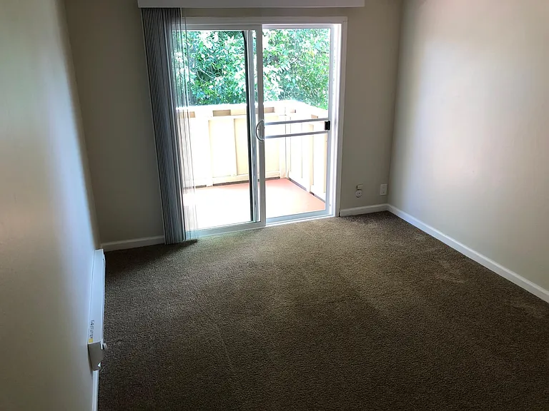 3282 Saint Ignatius Pl #1 — Photo 8