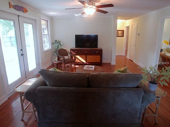 4th image of 405 Venetian Dr